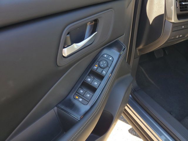 2026 Nissan Rogue - Photo 6
