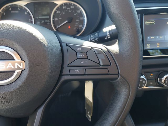 2025 Nissan Versa - Photo 12