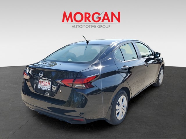 2025 Nissan Versa - Photo 3