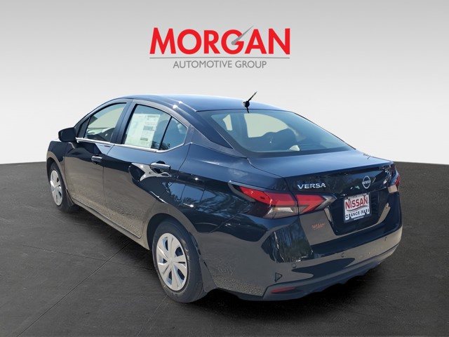 2025 Nissan Versa - Photo 4