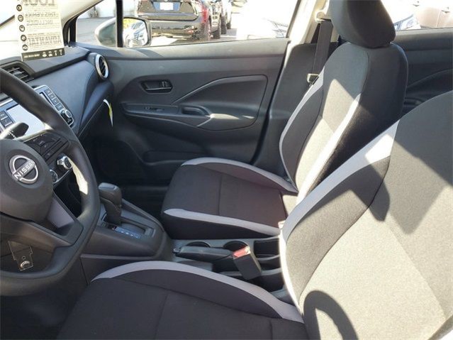 2025 Nissan Versa - Photo 10