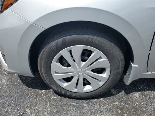 2025 Nissan Versa - Photo 5
