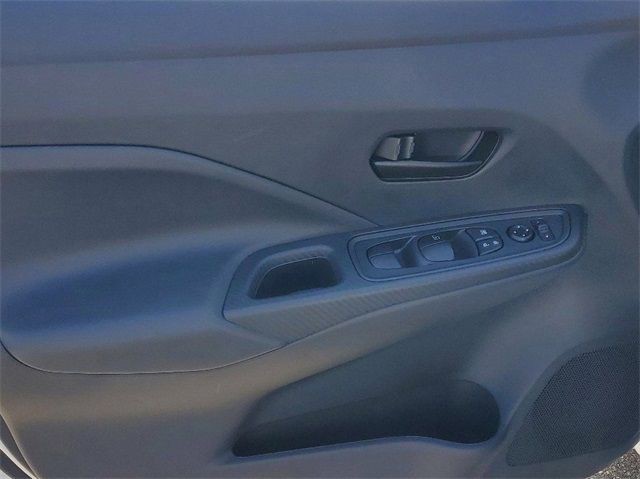 2025 Nissan Versa - Photo 7