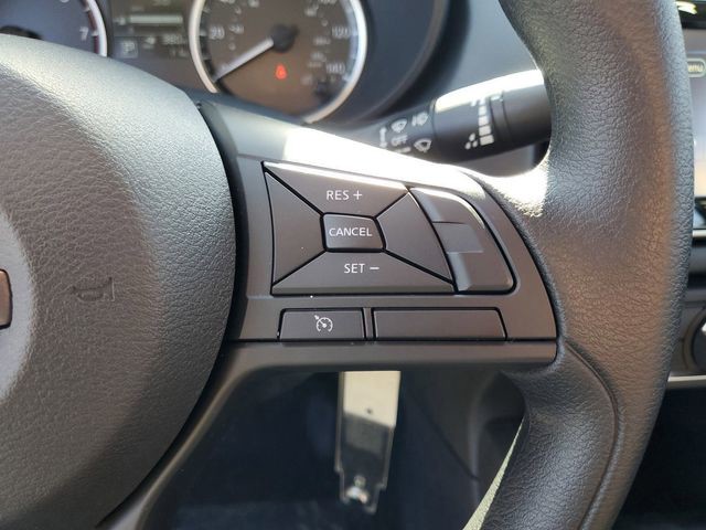 2025 Nissan Versa - Photo 12