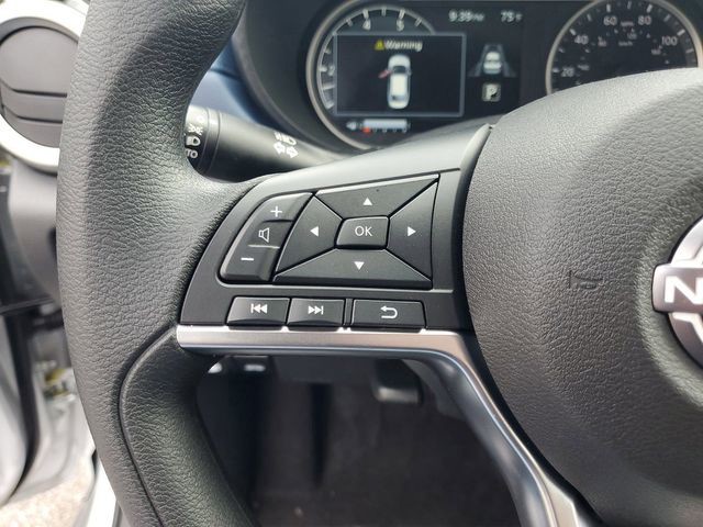 2025 Nissan Versa - Photo 11