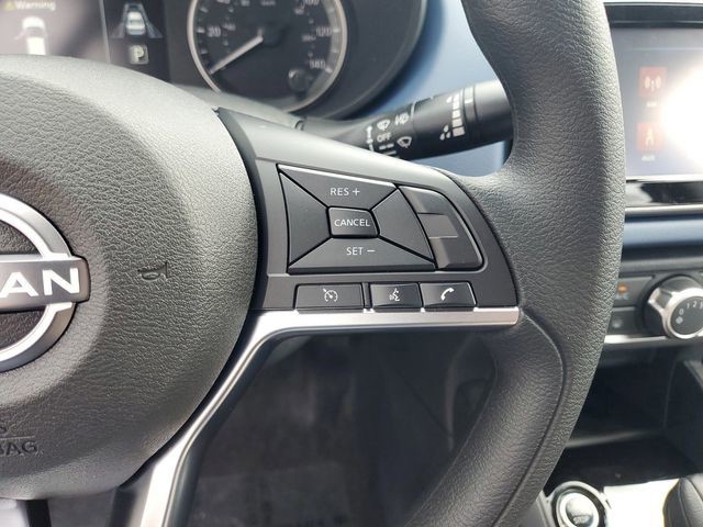 2025 Nissan Versa - Photo 12