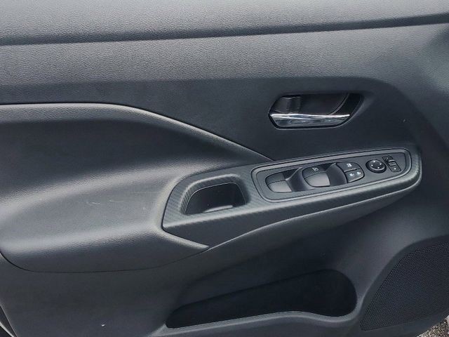2025 Nissan Versa - Photo 5