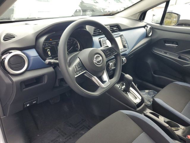 2025 Nissan Versa - Photo 7