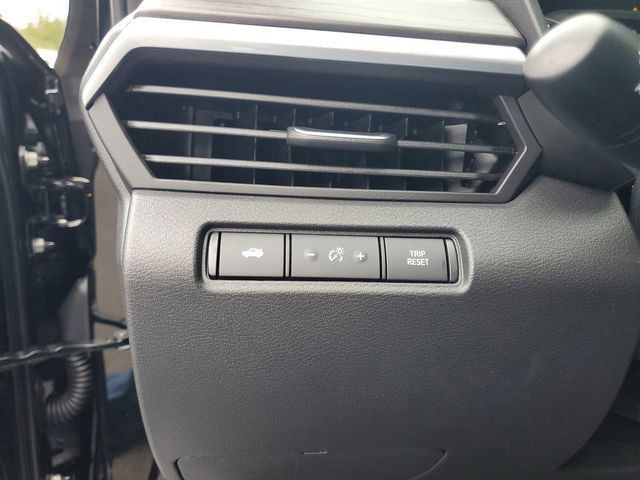 2025 Nissan Altima - Photo 10