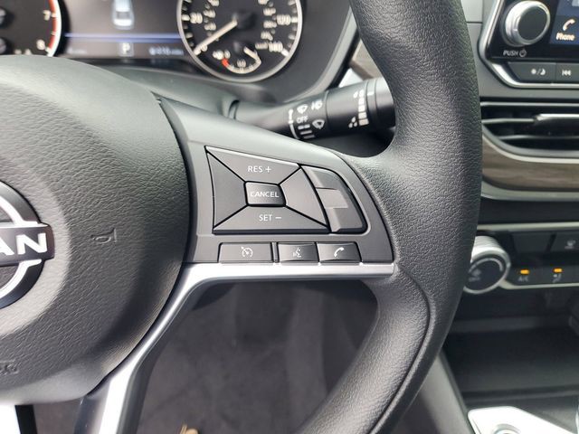 2025 Nissan Altima - Photo 12