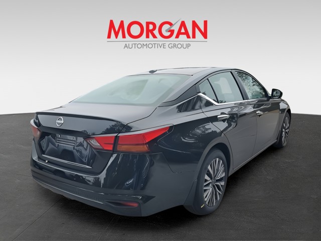 2025 Nissan Altima - Photo 3