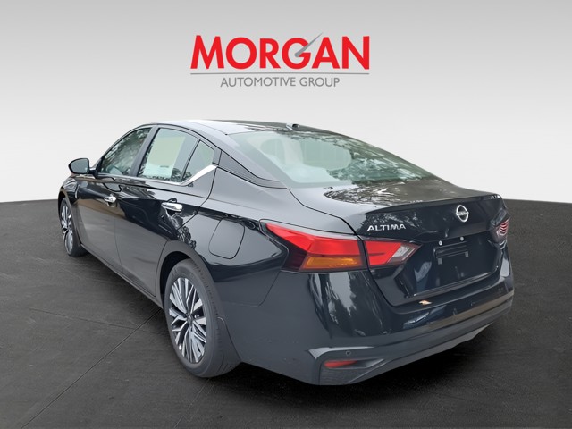 2025 Nissan Altima - Photo 4