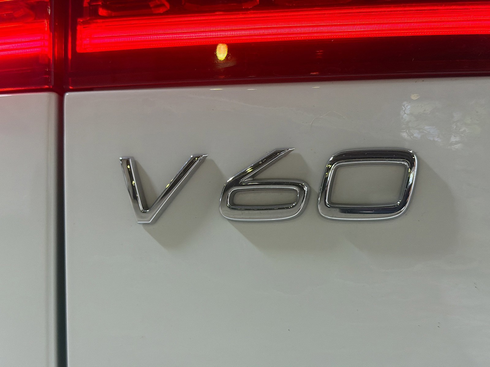 2020 Volvo V60 Cross Country - Photo 12