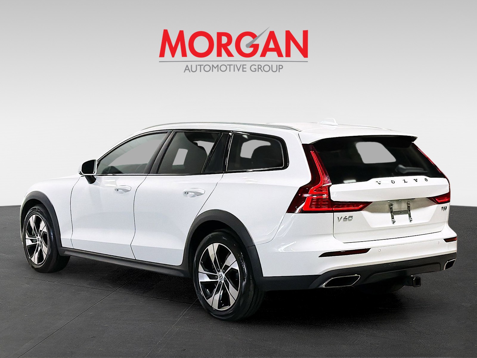 2020 Volvo V60 Cross Country - Photo 4