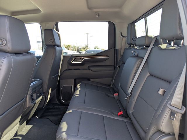 2026 Chevrolet Silverado 1500 - Photo 13
