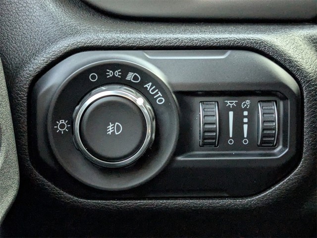 2021 Jeep Wrangler - Photo 15