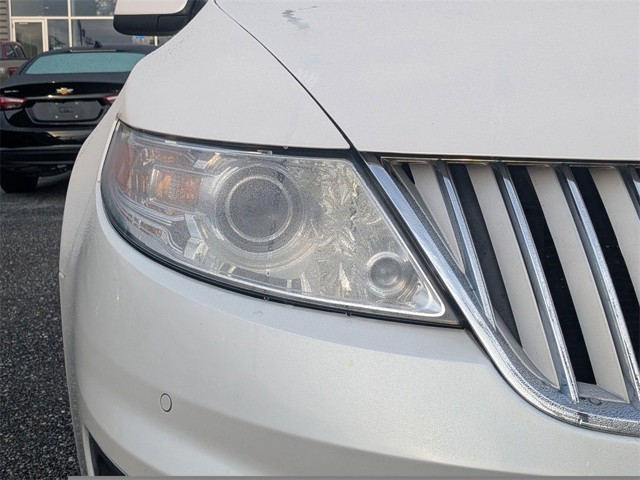 2011 Lincoln MKS - Photo 8