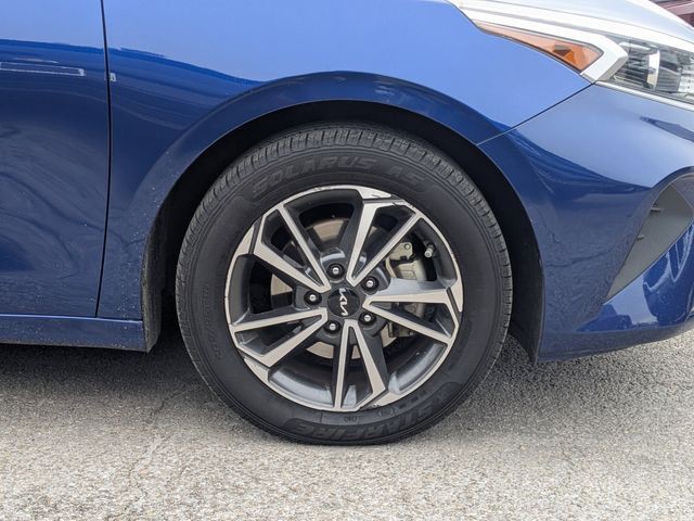 2023 Kia Forte - Photo 10