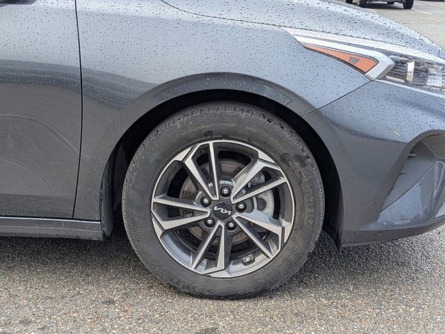 2024 Kia Forte - Photo 11