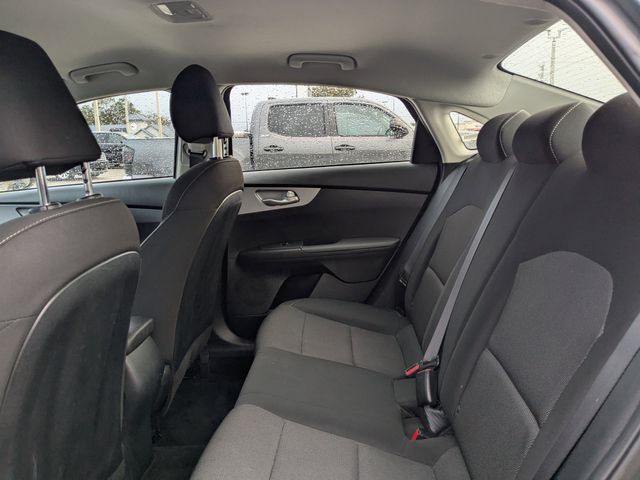 2024 Kia Forte - Photo 12