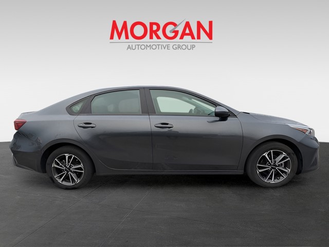 2024 Kia Forte - Photo 7
