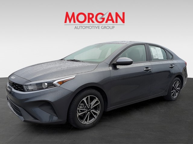 2024 Kia Forte - Photo 2