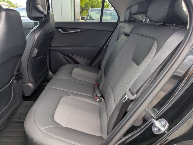 2025 Kia Niro - Photo 13