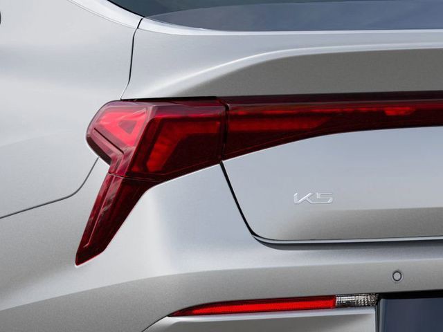 2026 Kia K5 - Photo 5