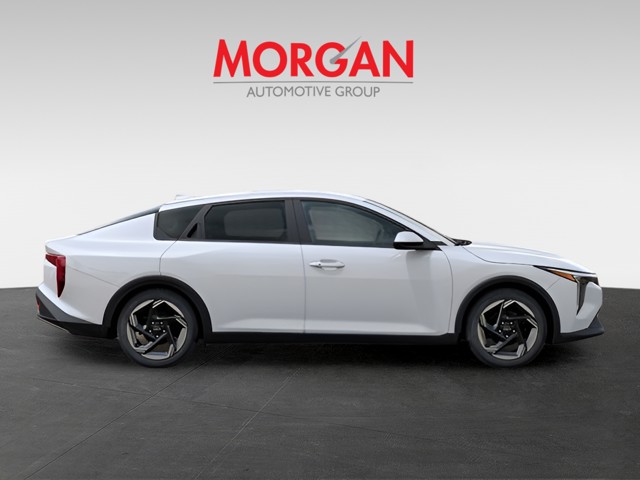 2025 Kia K4 - Photo 9