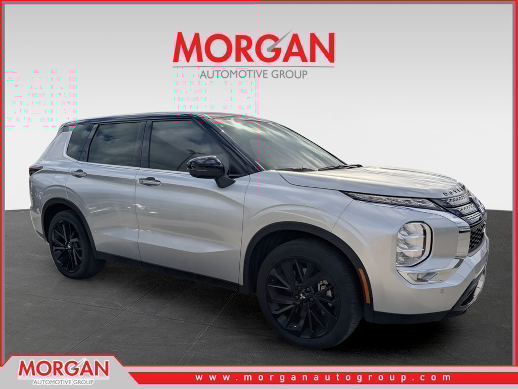 2023 Mitsubishi Outlander SEL Black Edition's photo