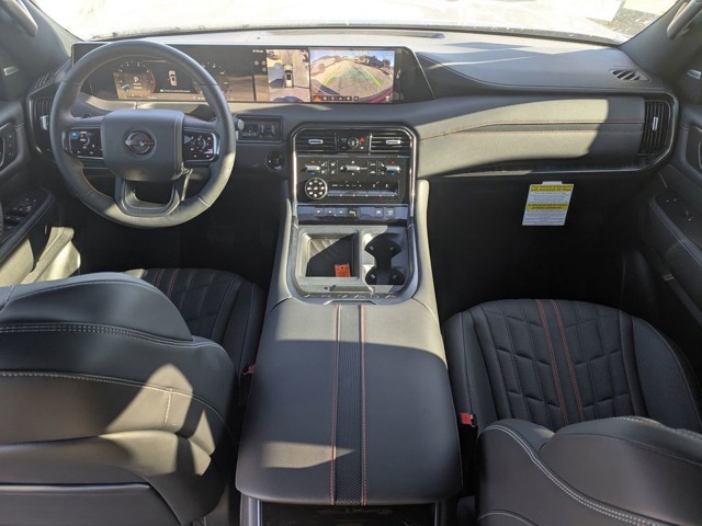 2025 Nissan Armada - Photo 15