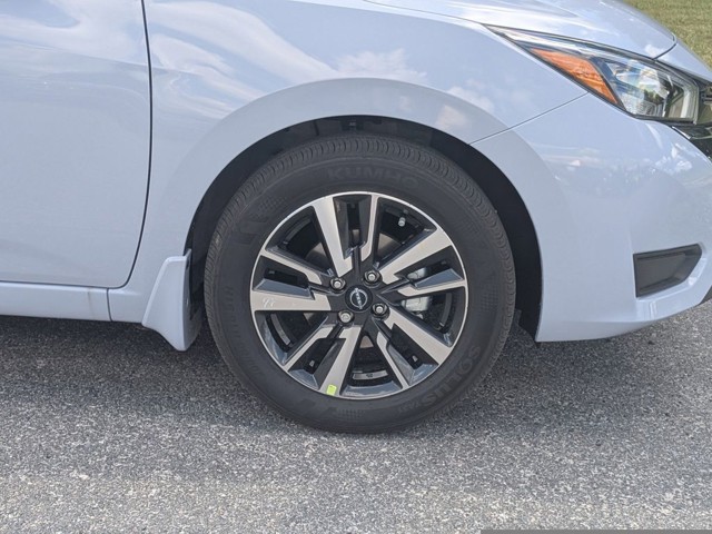 2025 Nissan Versa - Photo 11