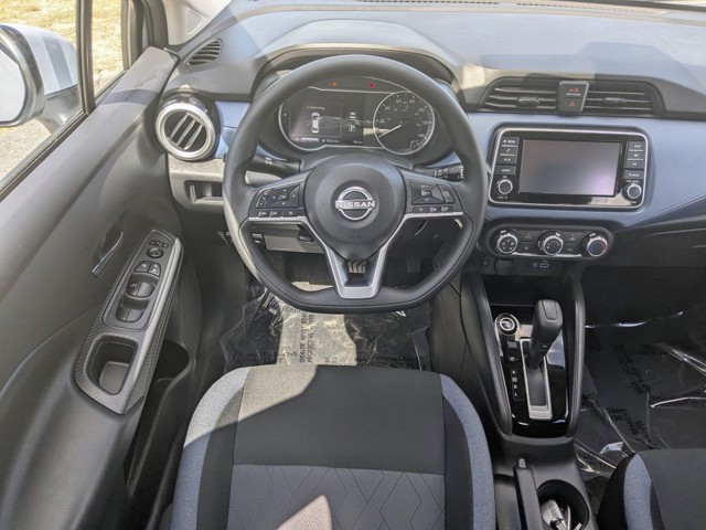 2025 Nissan Versa - Photo 15