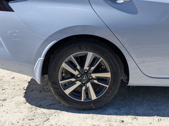 2025 Nissan Versa - Photo 11