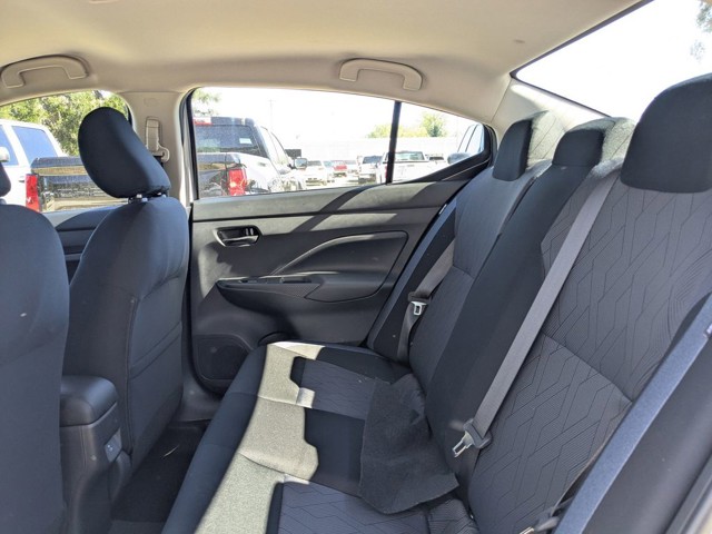 2025 Nissan Versa - Photo 12
