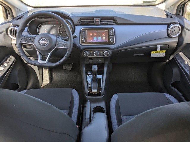 2025 Nissan Versa - Photo 14
