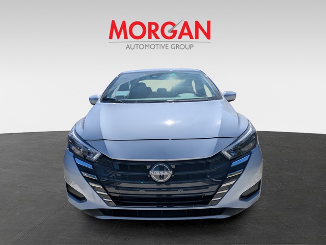 2025 Nissan Versa - Photo 3