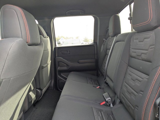 2026 Nissan Frontier - Photo 12
