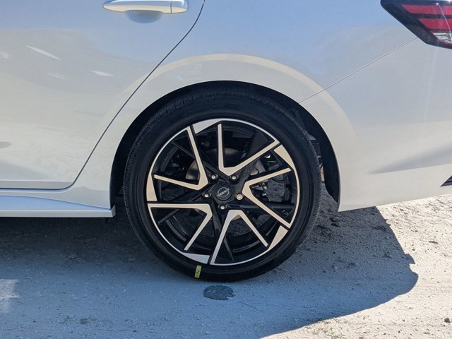 2025 Nissan Sentra - Photo 11