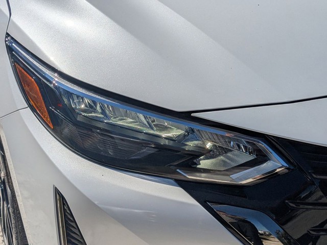 2025 Nissan Sentra - Photo 9