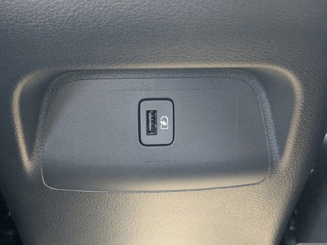 2025 Nissan Sentra - Photo 13