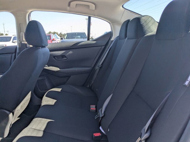 2025 Nissan Sentra - Photo 12