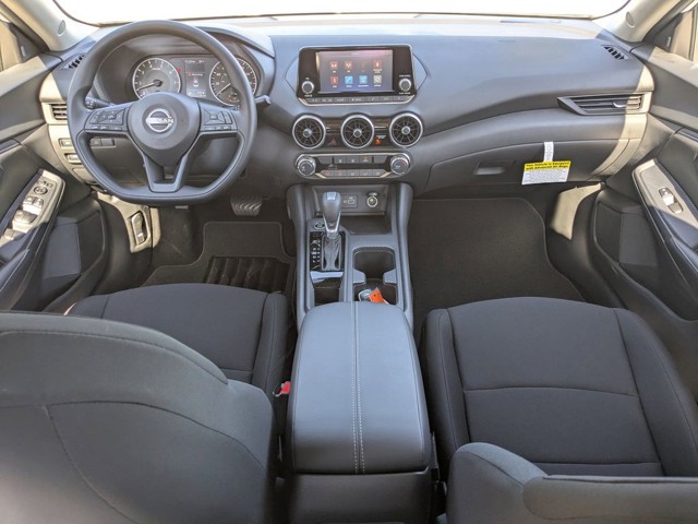 2025 Nissan Sentra - Photo 13