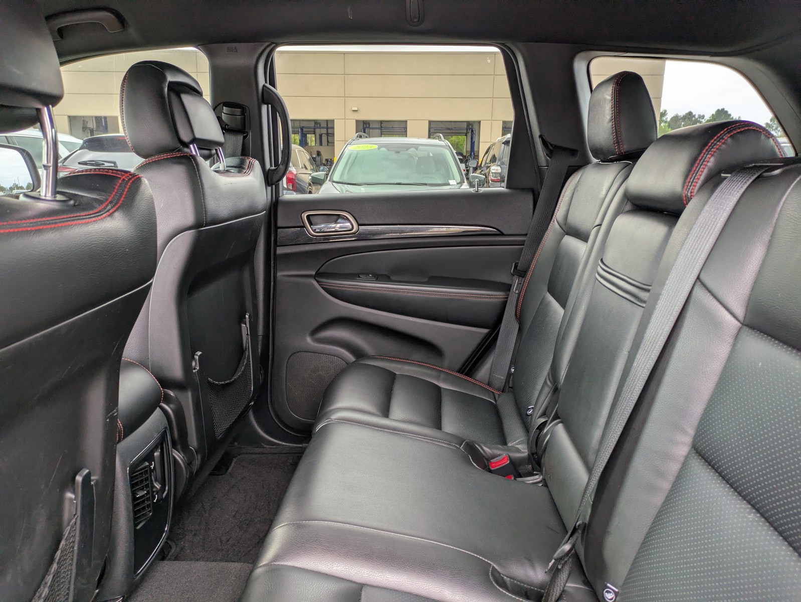 2016 Jeep Grand Cherokee - Photo 14