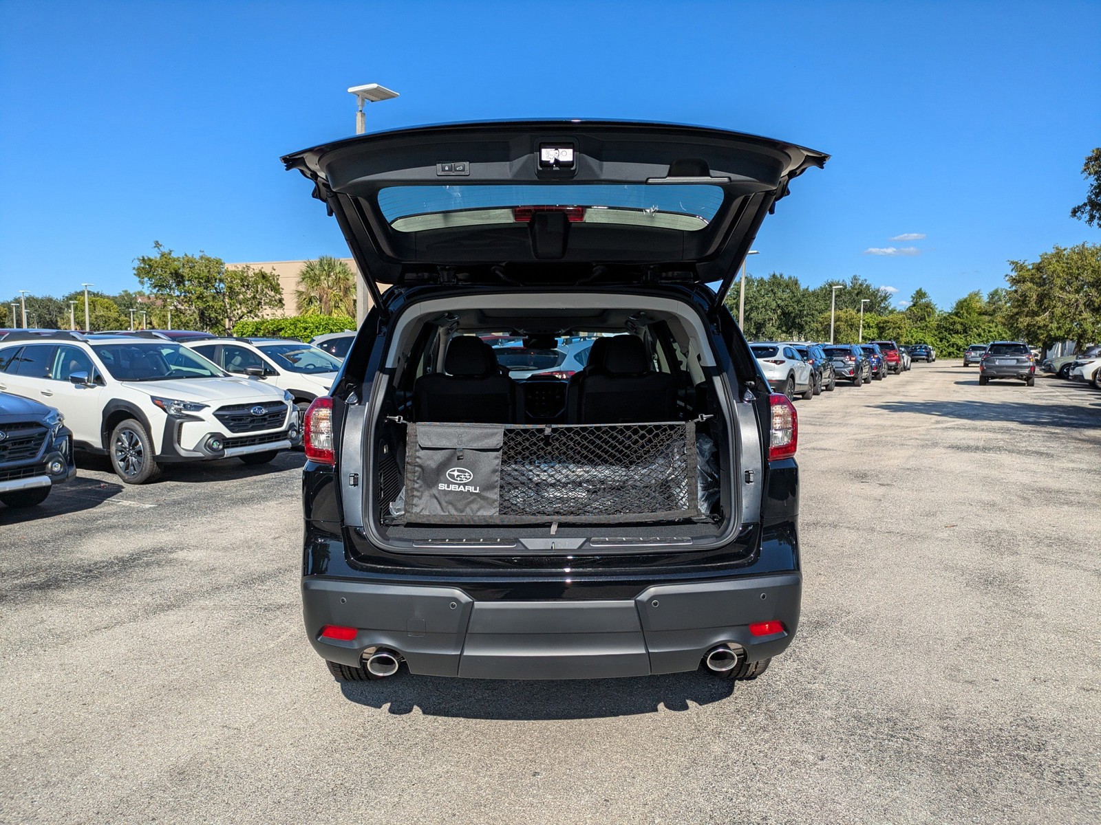 2025 Subaru Ascent - Photo 13