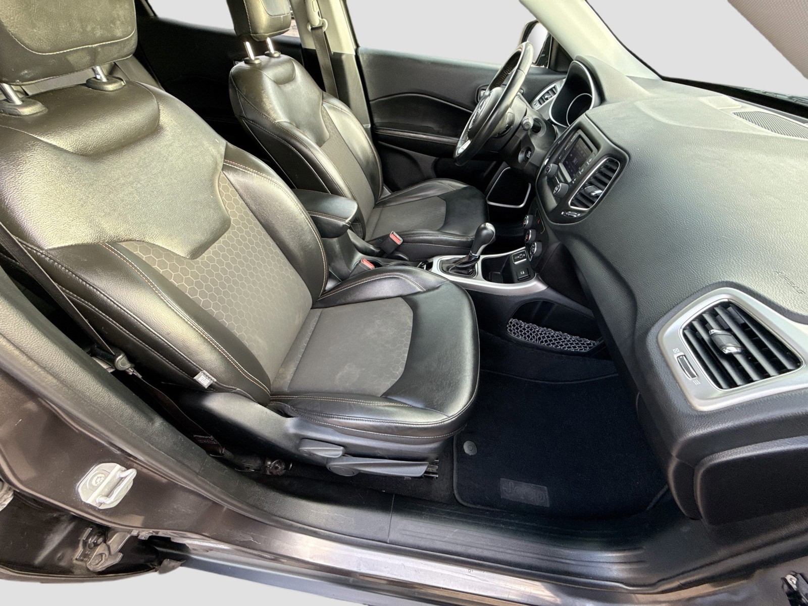 2018 Jeep Compass - Photo 14