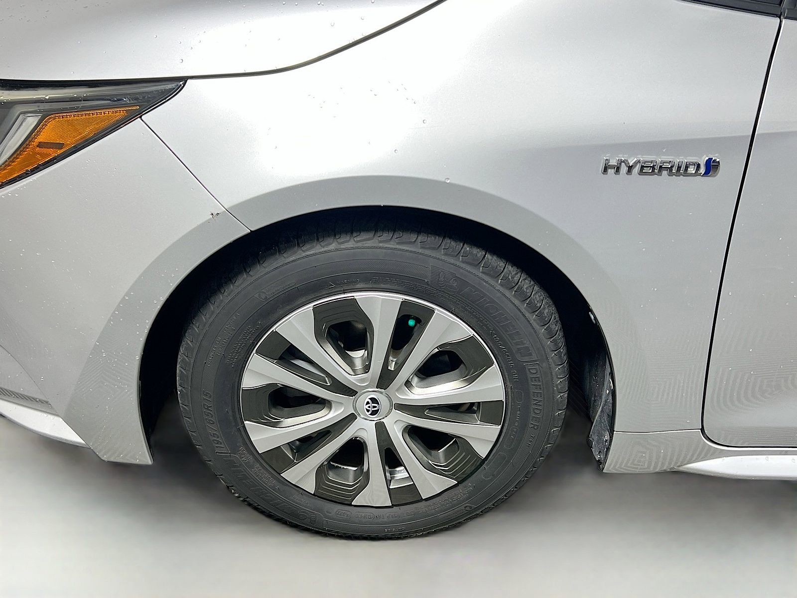 2021 Toyota Corolla Hybrid - Photo 10