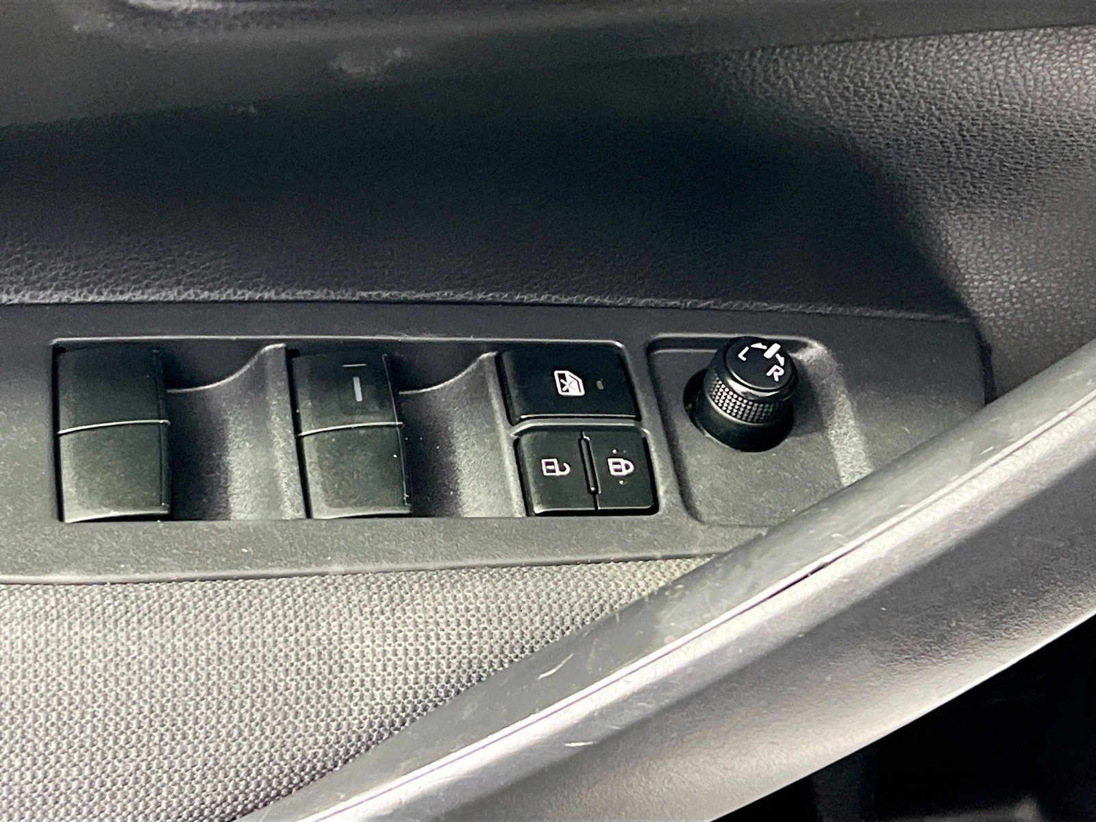 2021 Toyota Corolla Hybrid - Photo 13