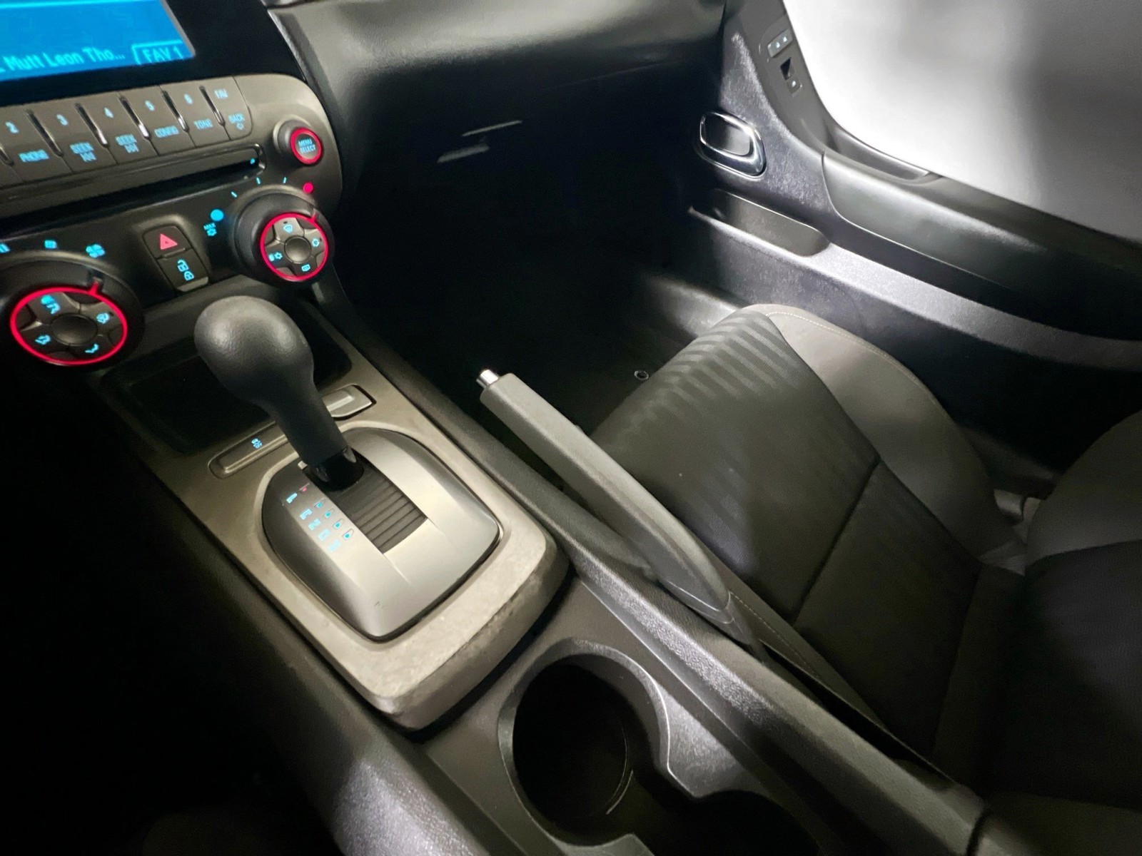 2015 Chevrolet Camaro - Photo 15