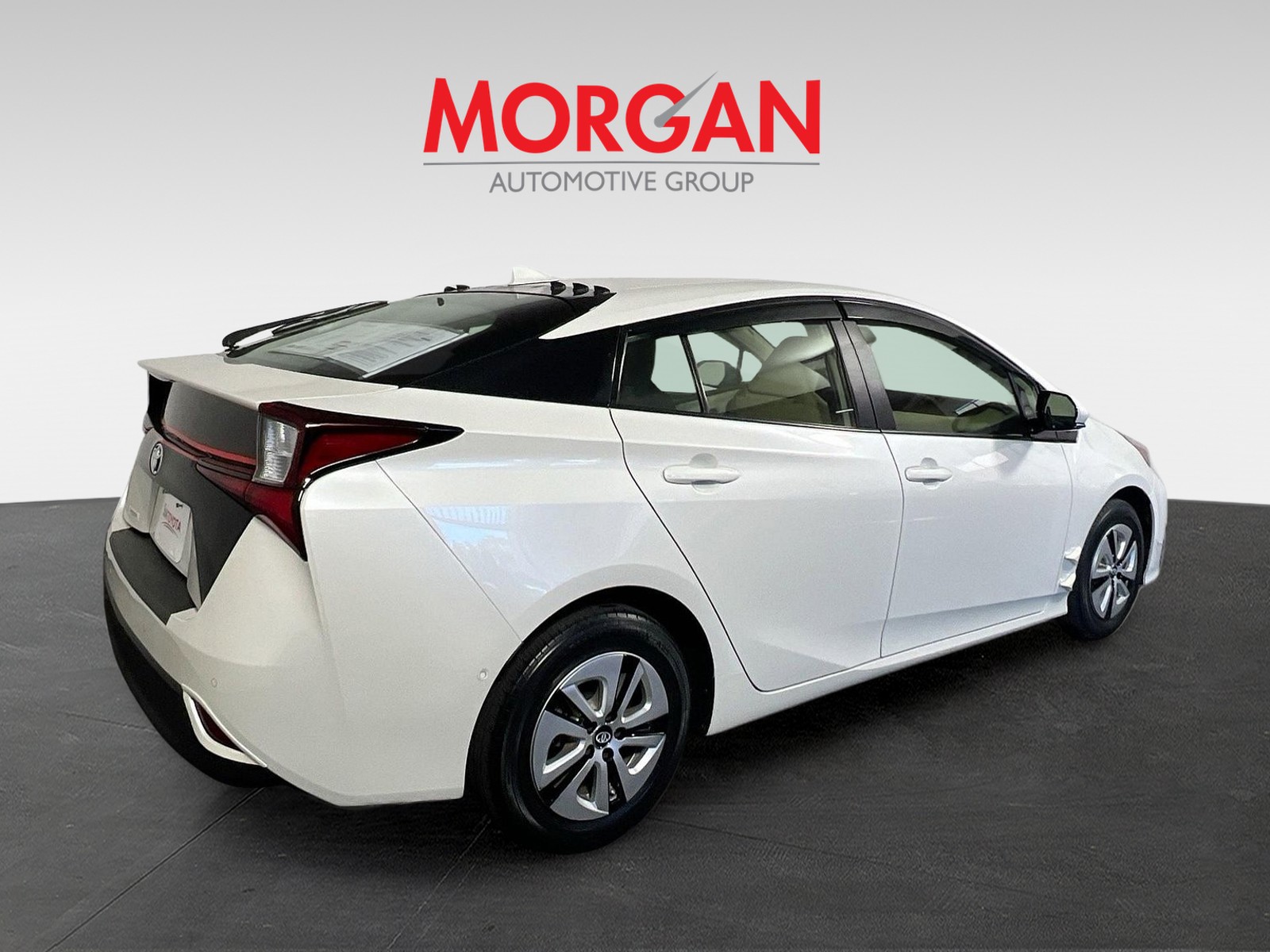 2019 Toyota Prius - Photo 4